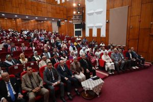 جامعة الفيوم تكرم 1200 من رموزها في احتفالية عيد العلم الثامن عشر تحت رعاية أ.د عبد العزيز قنصوة، وزير التعليم العالي والبحث العلمي، شهد د. محمد هانئ غنيم، محافظ الفيوم، وأ.د ياسر مجدي حتاته، رئيس جامعة الفيوم، احتفالية الجامعة بعيد العلم الثامن عشر.  