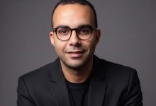 مصطفي أبو السعود يكتب: لست دائمًا ضحية الاختراق الإلكتروني… أحيانًا أنت السبب!