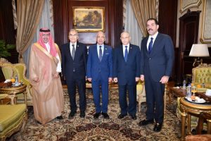 رئيس الشيوخ يستقبل السفير السعودي لتعزيز العلاقات الثنائية والتعاون المشترك