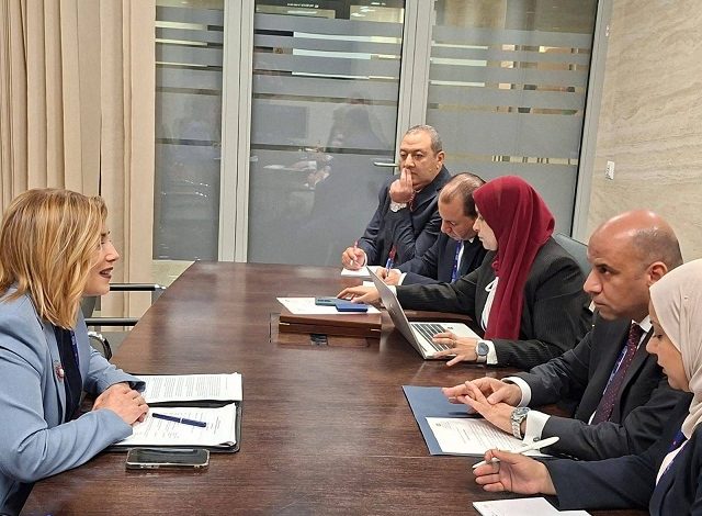 وزير العمل يبحث مع الجانب الألباني تعزيز التعاون في تشغيل العمالة الماهرة وتبادل الخبرات 1 وزير العمل يبحث مع الجانب الألباني تعزيز التعاون في تشغيل العمالة الماهرة وتبادل الخبرات