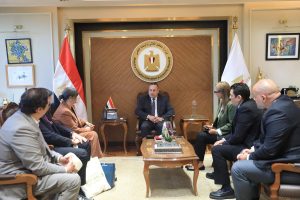 وزير التعليم العالي يبحث مع الجانب البريطاني إنشاء فرع لجامعة أكسفورد بروكس في مصر 4 وزير التعليم العالي يبحث مع الجانب البريطاني إنشاء فرع لجامعة أكسفورد بروكس في مصر