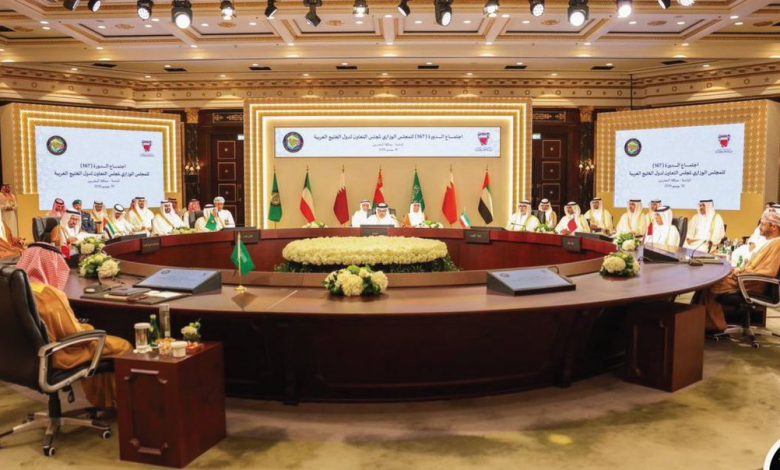 الوزاري لمجلس التعاون الخليجي يدين الاعتداءات الإيرانية الغادرة ويؤكد أن أمن دوله لا يتجزأ 1 الوزاري لمجلس التعاون الخليجي يدين الاعتداءات الإيرانية الغادرة ويؤكد أن أمن دوله لا يتجزأ