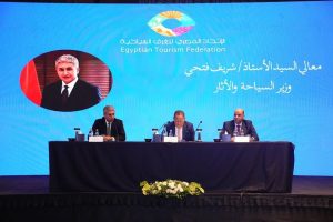 وزيرا العمل والسياحة والآثار يطلقان مبادرة لتيسير تراخيص عمل الأجانب ودعم الاستثمار