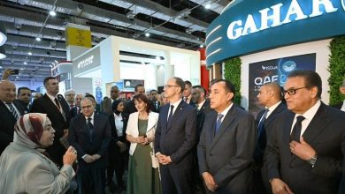شارك نيابةً عن فخامة الرئيس في الافتتاح: رئيس الوزراء يتفقد المعرض الطبي الإفريقي الخامس