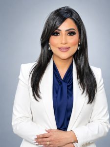 إكرام خليل تكتب: السوشيال ميديا… حين تتحول إلى مصنع لتشكيل العقول 1 إكرام خليل تكتب: السوشيال ميديا… حين تتحول إلى مصنع لتشكيل العقول
