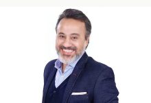 الدكتورة راندا رزق تهنئ إيهاب فهمي بتوليه رئاسة البيت الفني للمسرح وتؤكد أهمية دعم الحركة المسرحية المصرية