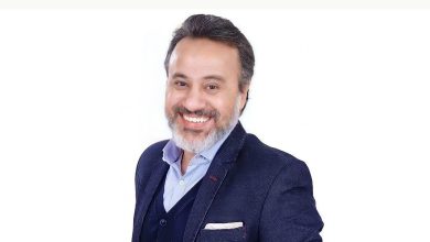 الدكتورة راندا رزق تهنئ إيهاب فهمي بتوليه رئاسة البيت الفني للمسرح وتؤكد أهمية دعم الحركة المسرحية المصرية