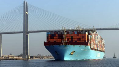 الفريق أسامة ربيع:" قناة السويس تشهد العبور الأول لسفينة الحاويات BANGKOK MAERSK ضمن قافلة الشمال بحمولة 190 ألف طن"