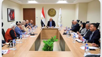 وزير التربية والتعليم يعقد اجتماعًا مع قيادات هيئة الأبنية التعليمية لمتابعة جاهزية المدارس للعام الدراسي الجديد وخطط التوسع في الأبنية التعليمية