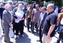 رئيس جامعة سوهاج يلتقي بعمال المدن الجامعية للوقوف على استعدادات استقبال الطلاب المغتربين ويوجه بزراعة 200 شجرة مثمرة