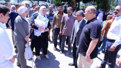 رئيس جامعة سوهاج يلتقي بعمال المدن الجامعية للوقوف على استعدادات استقبال الطلاب المغتربين ويوجه بزراعة 200 شجرة مثمرة