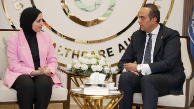 رئيس هيئة الرعاية الصحية يبحث مع نائبة وزير الخارجية والتعاون الدولي والمصريين بالخارج سبل تعزيز التعاون الدولي والترويج العالمي للتجربة المصرية الرائدة في الإصلاح الصحي والتغطية الصحية الشاملة هناء السيد