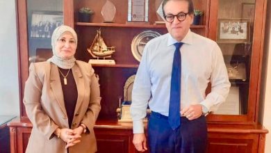 وزير الصحة ونقيب التمريض يبحثان تطوير منظومة التمريض والاستفادة من الكوادر المؤهلة
