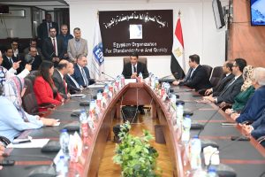 وزير الصناعة يتفقد هيئة المواصفات والجودة ويكرم 10 شركات حاصلة على شهادات الجودة وكفاءة الطاقة
