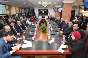 وزير الصناعة يتفقد هيئة المواصفات والجودة ويكرم 10 شركات حاصلة على شهادات الجودة وكفاءة الطاقة