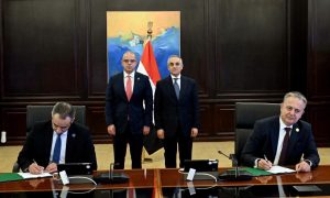 وزيرا العدل والاستثمار والتجارة الخارجية يشهدان توقيع بروتوكول تعاون بين الوزارتين لتبسيط الاجراءات والتيسير على المستثمرين ورقمنة الخدمات
