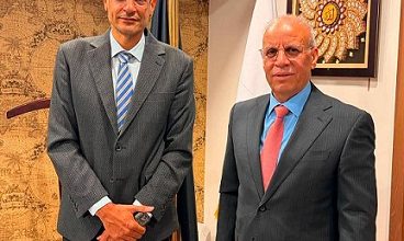 سفير جمهورية العراق لدى جمهورية مصر العربية ومندوبها الدائم لدى جامعة الدول العربية، يلتقي رئيس الإدارة المركزية لشؤون الطلاب الوافدين بوزارة التعليم العالي والبحث العلمي المصرية