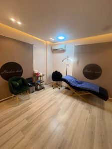 وزارة الصحة تغلق وتشمع منشأة تجميل غير مرخصة بمدينة نصر لمخالفتها الاشتراطات الصحية