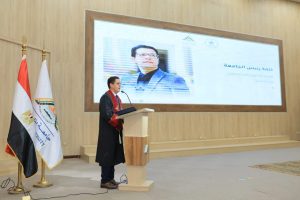 رئيس جامعة بنها يشهد حفل تخرج دفعة جديدة من طلاب كلية الآداب ويوجه رسالة للخريجين