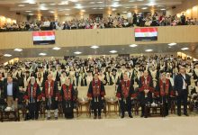 رئيس جامعة بنها يشهد حفل تخرج دفعة جديدة من طلاب كلية الآداب ويوجه رسالة للخريجين
