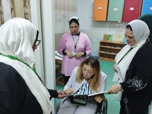 خلال جولتها بمحافظة بورسعيد.. المشرف العام على القومي للأشخاص ذوي الإعاقة تتفقد حضانة "سواسية" الدامجة للأطفال ذوي الإعاقة الذهنية