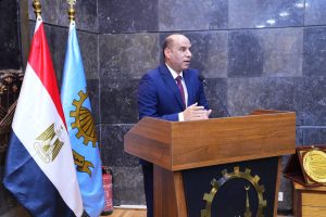 من التدريب إلى سوق العمل.. وزير العمل ومحافظ الغربية يسلّمان عقود عمل للشباب وذوي الهمم