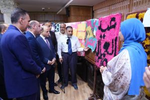 من التدريب إلى سوق العمل.. وزير العمل ومحافظ الغربية يسلّمان عقود عمل للشباب وذوي الهمم