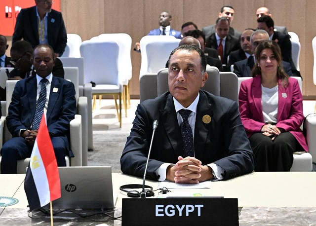 نيابة عن الرئيس السيسي.. مدبولي يشارك في افتتاح قمة الاتحاد الأفريقي الاستثنائية بأنجولا 1 نيابة عن الرئيس السيسي.. مدبولي يشارك في افتتاح قمة الاتحاد الأفريقي الاستثنائية بأنجولا