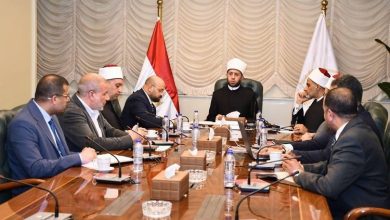 وزير الأوقاف يجتمع بموفدي الوزارة بالخارج ويؤكد: سفرهم رسالة للتقارب ونشر قيم الرحمة والسلام