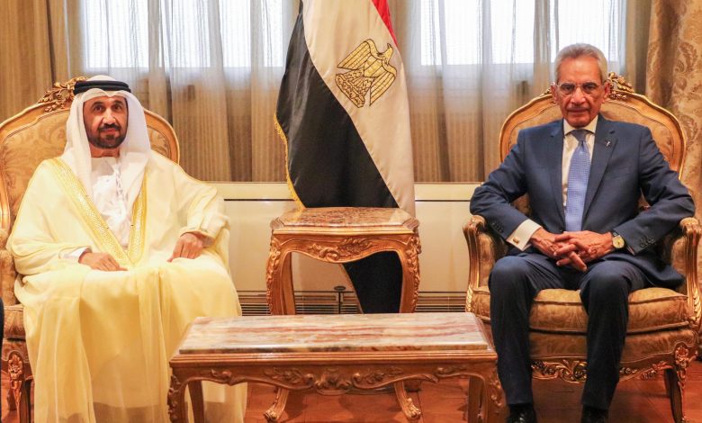 خلال لقائه وزير شؤون المجالس النيابية بجمهورية مصر العربية .. رئيس البرلمان العربي يشيد بالدور المصري المحوري والداعم للعمل العربي المشترك 1 خلال لقائه وزير شؤون المجالس النيابية بجمهورية مصر العربية .. رئيس البرلمان العربي يشيد بالدور المصري المحوري والداعم للعمل العربي المشترك