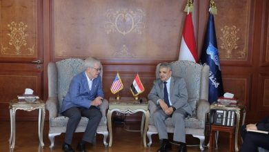 الفريق أسامة ربيع يبحث سبل التعاون المشترك مع القائم بأعمال السفير الأمريكي بالقاهرة