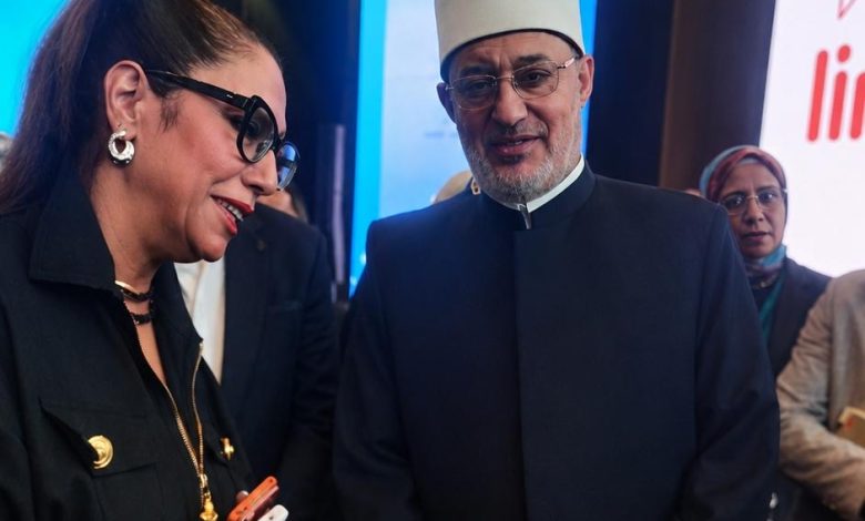 د. راندا رزق تشارك في المؤتمر العالمي الحادي عشر للإفتاء وتؤكد أهمية التكامل بين المؤسسات الدينية والتعليمية والتنموية لحماية الأسرة 1 د. راندا رزق تشارك في المؤتمر العالمي الحادي عشر للإفتاء وتؤكد أهمية التكامل بين المؤسسات الدينية والتعليمية والتنموية لحماية الأسرة