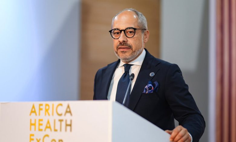 د. أسامة شاهين: التأمين الصحي الشامل ينقلنا من تقديم العلاج إلى إدارة صحة المواطن 1 د. أسامة شاهين: التأمين الصحي الشامل ينقلنا من تقديم العلاج إلى إدارة صحة المواطن