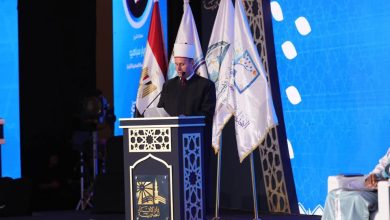 رئيس المشيخة الإسلامية في ألبانيا في جلسة الوفود بالمؤتمر العالمي الحادي عشر للإفتاء: - الفتوى لا تنفصل عن واقع الناس ومسؤولية المفتي تتجاوز بيان الحكم إلى ترشيد الوعي الديني