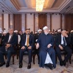 خلال كلمة فضيلته في افتتاحِ المؤتمرِ العالمي الحادي عشر للإفتاء.. مفتي الجمهوريةِ: • الدولة المصريةِ أدركتْ مبكرًا خطورةَ التحدياتِ التي تواجهُ الأسرةَ فبادرتْ بتوجيهاتٍ حاسمةٍ لصياغةِ قوانينِ الأحوالِ الشخصيةِ 5 خلال كلمة فضيلته في افتتاحِ المؤتمرِ العالمي الحادي عشر للإفتاء.. مفتي الجمهوريةِ: • الدولة المصريةِ أدركتْ مبكرًا خطورةَ التحدياتِ التي تواجهُ الأسرةَ فبادرتْ بتوجيهاتٍ حاسمةٍ لصياغةِ قوانينِ الأحوالِ الشخصيةِ