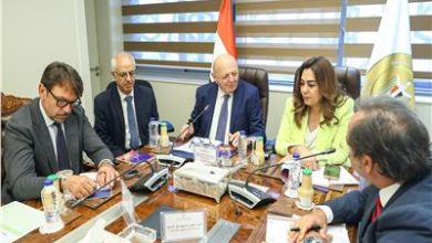 تسليم 851 طفلًا وطفلة لأسر بديلة كافلة منذ 3 يوليو 2024 وحتى تاريخه - اللجنة العليا للأسر البديلة الكافلة تتقدم بالشكر لمجلس إدارة نادي الجزيرة الرياضي لقراره ضم طفلة مكفولة لعضوية والدتها العاملة بالنادي أسوة بالأبناء البيولوجيين