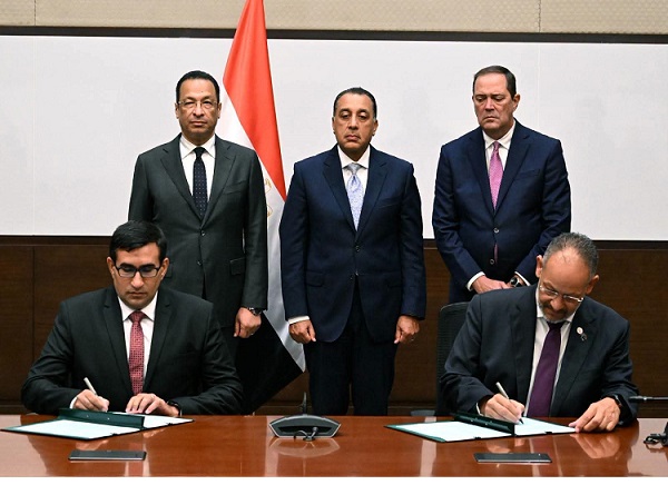 رئيس الوزراء يشهد توقيع مذكرة تفاهم لإعداد 3 آلاف مدرب معتمد دوليًا بالتعاون مع «سيسكو» 1 رئيس الوزراء يشهد توقيع مذكرة تفاهم لإعداد 3 آلاف مدرب معتمد دوليًا بالتعاون مع «سيسكو»