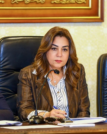 وزيرة التنمية المحلية والبيئة تستعرض نتائج حملات التفتيش والمتابعة في السويس والقليوبية 1 وزيرة التنمية المحلية والبيئة تستعرض نتائج حملات التفتيش والمتابعة في السويس والقليوبية