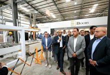 رئيس الوزراء يفتتح المرحلة الأولى من مصنع «ديزايني دورز» بالسخنة الصناعية باستثمارات مستهدفة 20 مليون دولار