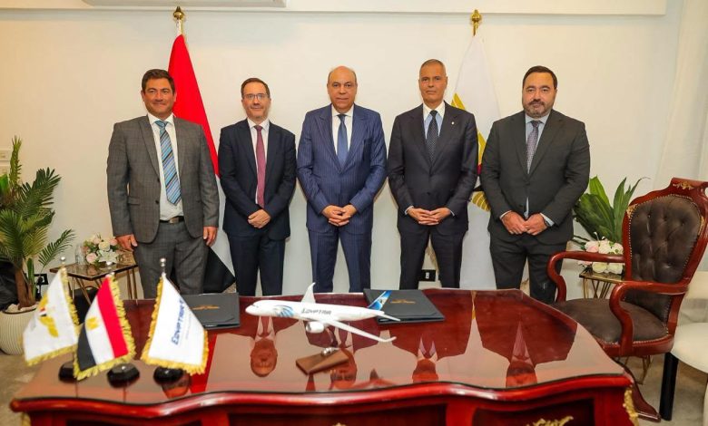 مصر للطيران تعزز قدراتها التدريبية.. توقيع اتفاقية لتوريد جهاز محاكاة لطائرات A320neo 1 مصر للطيران تعزز قدراتها التدريبية.. توقيع اتفاقية لتوريد جهاز محاكاة لطائرات A320neo