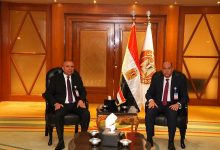 وزير العمل يبحث مع رئيس الوفد العراقي تعزيز التعاون في التدريب المهني وتنقل العمالة