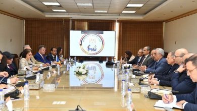 وزير الإنتاج الحربي يبحث مع سفيرة رومانيا تعزيز التعاون الصناعي والاستثماري 2 وزير الإنتاج الحربي يبحث مع سفيرة رومانيا تعزيز التعاون الصناعي والاستثماري