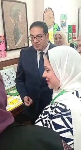 رئيس جامعة القاهرة يتفقد معرض الاستدامة بكلية التربية للطفولة المبكرة