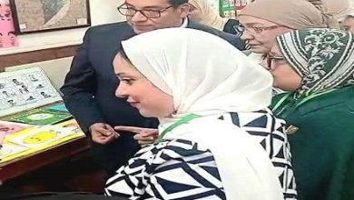 رئيس جامعة القاهرة يتفقد معرض الاستدامة بكلية التربية للطفولة المبكرة