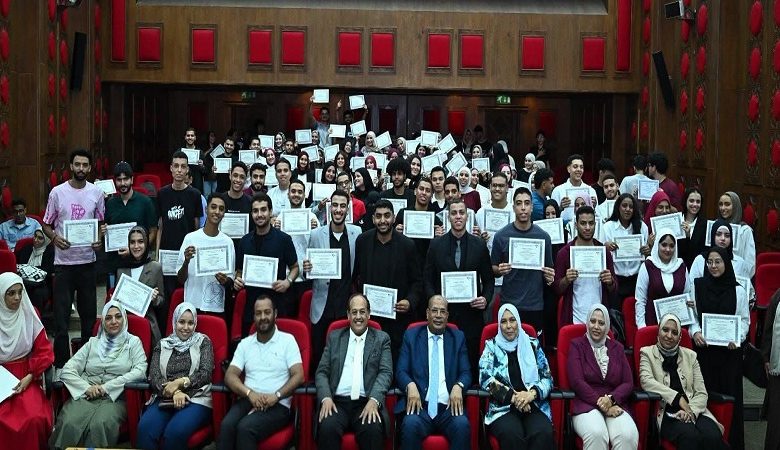 9 مشروعات طلابية من «جيوماتكس القاهرة» تتنافس في تطبيقات الزراعة والبيئة والعمران والموارد الطبيعية 1 9 مشروعات طلابية من «جيوماتكس القاهرة» تتنافس في تطبيقات الزراعة والبيئة والعمران والموارد الطبيعية