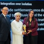 المجلس العربي للمسؤولية المجتمعية يكرّم الدكتور عبدالكريم بن علي بن جواد اللواتي بـ«جائزة خير للتنمية المستدامة»