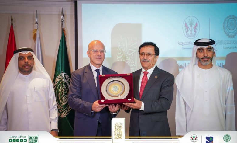 القحطاني يؤكد أهمية جائزة الشارقة في المالية العامة في نشر ثقافة التميز وتبادل الممارسات والتجارب العربية في إدارة المال العام، 1 القحطاني يؤكد أهمية جائزة الشارقة في المالية العامة في نشر ثقافة التميز وتبادل الممارسات والتجارب العربية في إدارة المال العام،