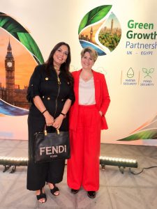 وكيل كلية التربية النوعية بجامعة القاهرة تشارك في إطلاق الشراكة المصرية البريطانية للنمو الأخضر بحضور وزيرة بريطانية